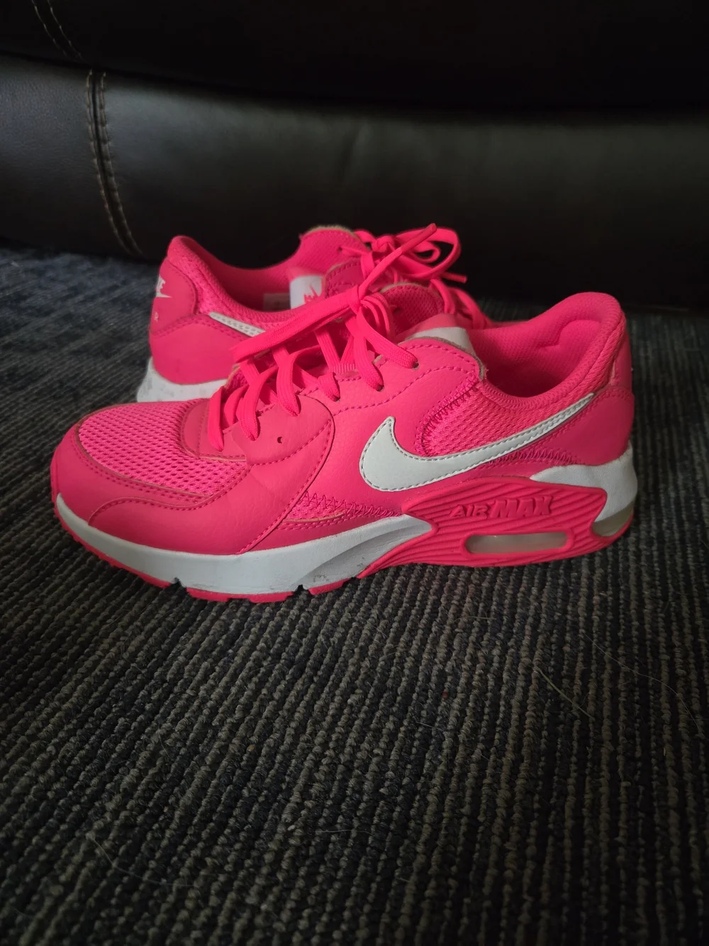 Nike Women’s Vibrant Pink Air Max Running Sneakers
